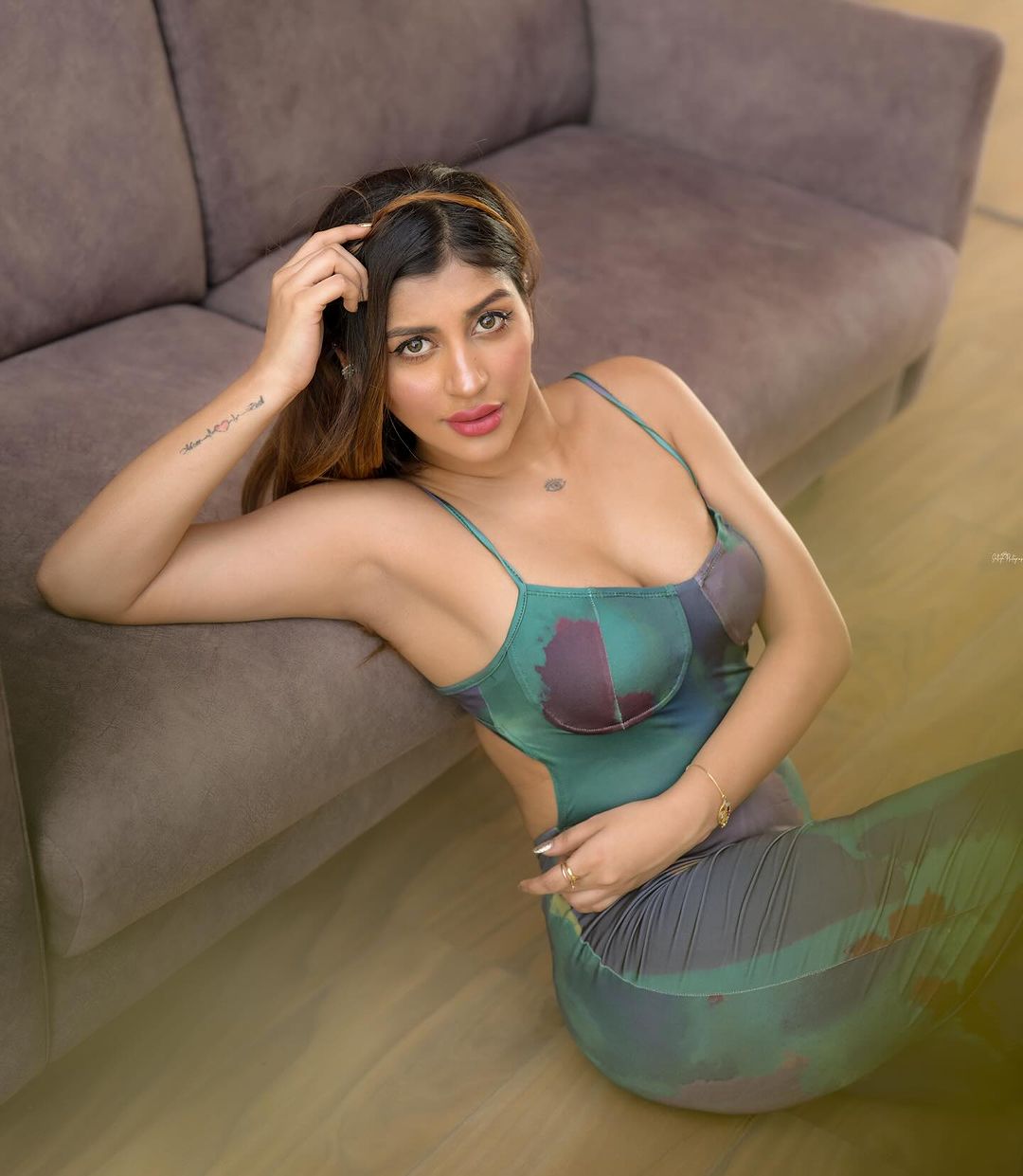  Yashika Aannand