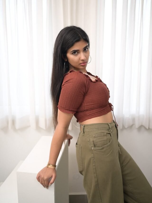 Pragya nagra Cute look